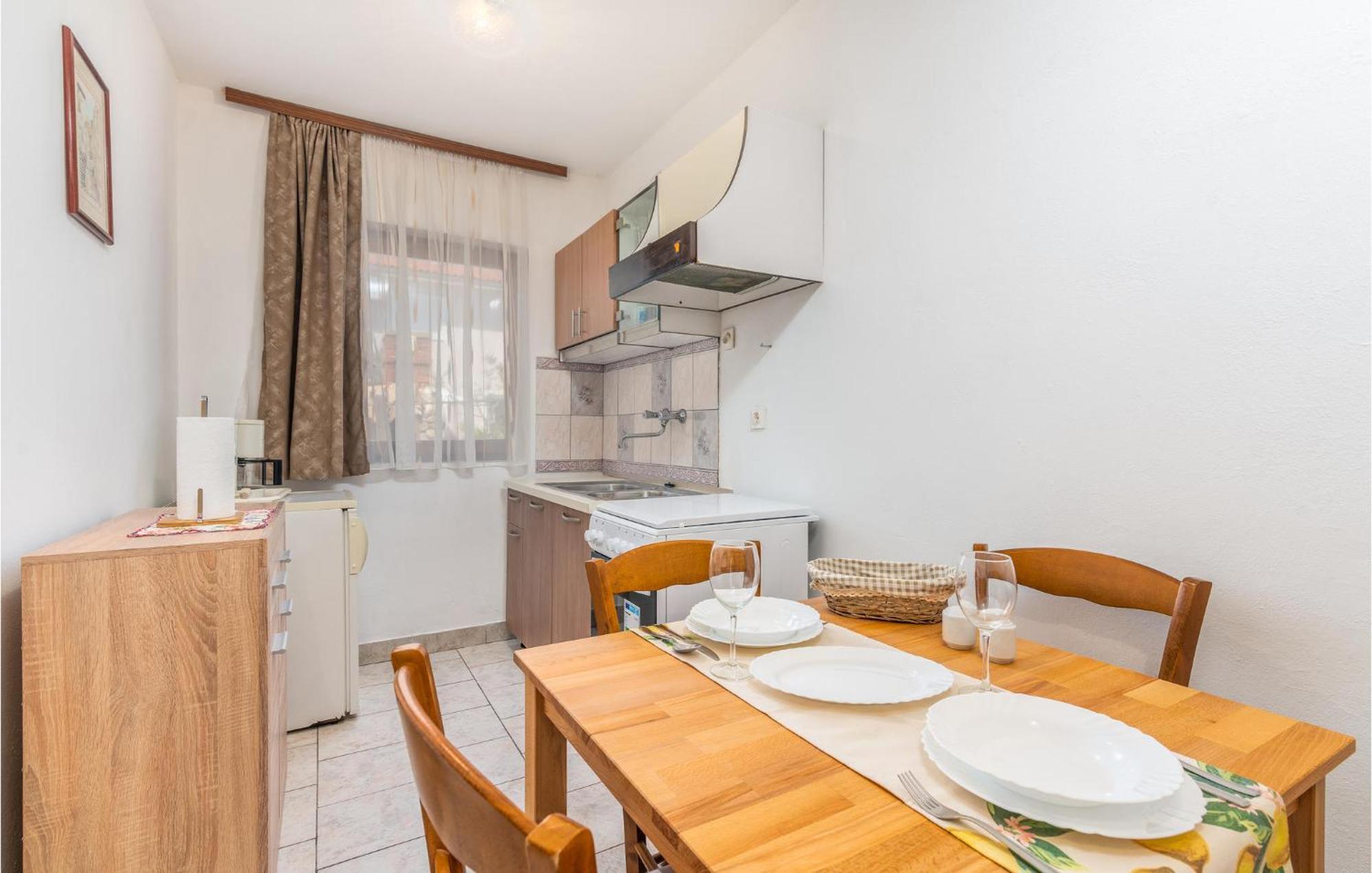 Gorgeous Apartment In Krk With Wifi クルク エクステリア 写真